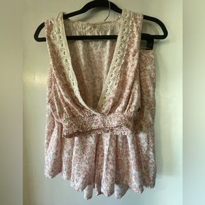 Two piece women’s summer wear Roxy Sz L top with bottom